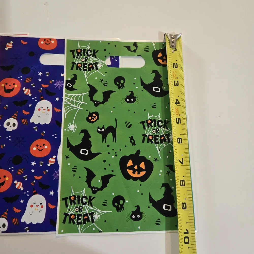 20 Halloween Themed Gift Bags